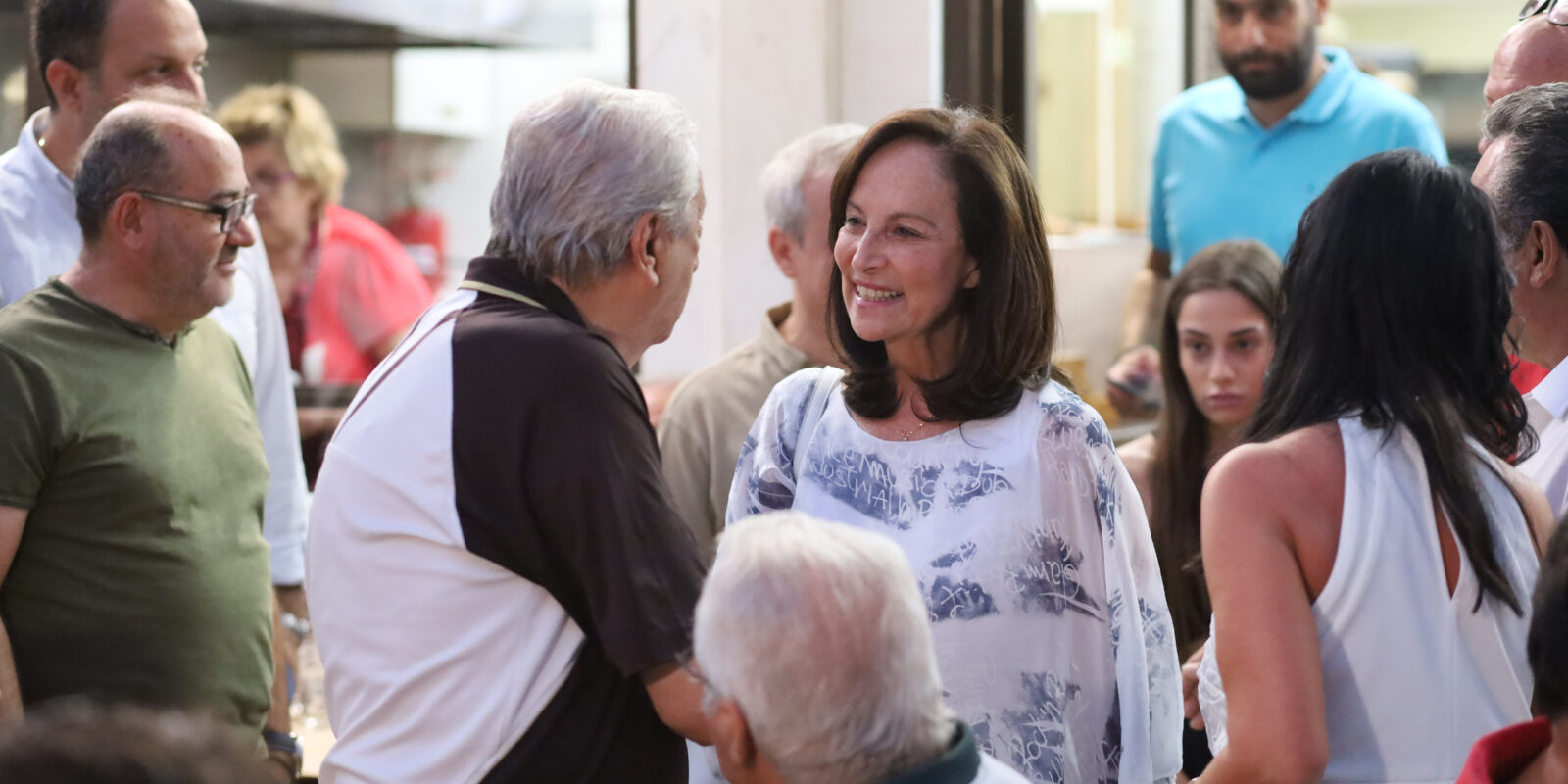 anna-diamantopoulou-with-people