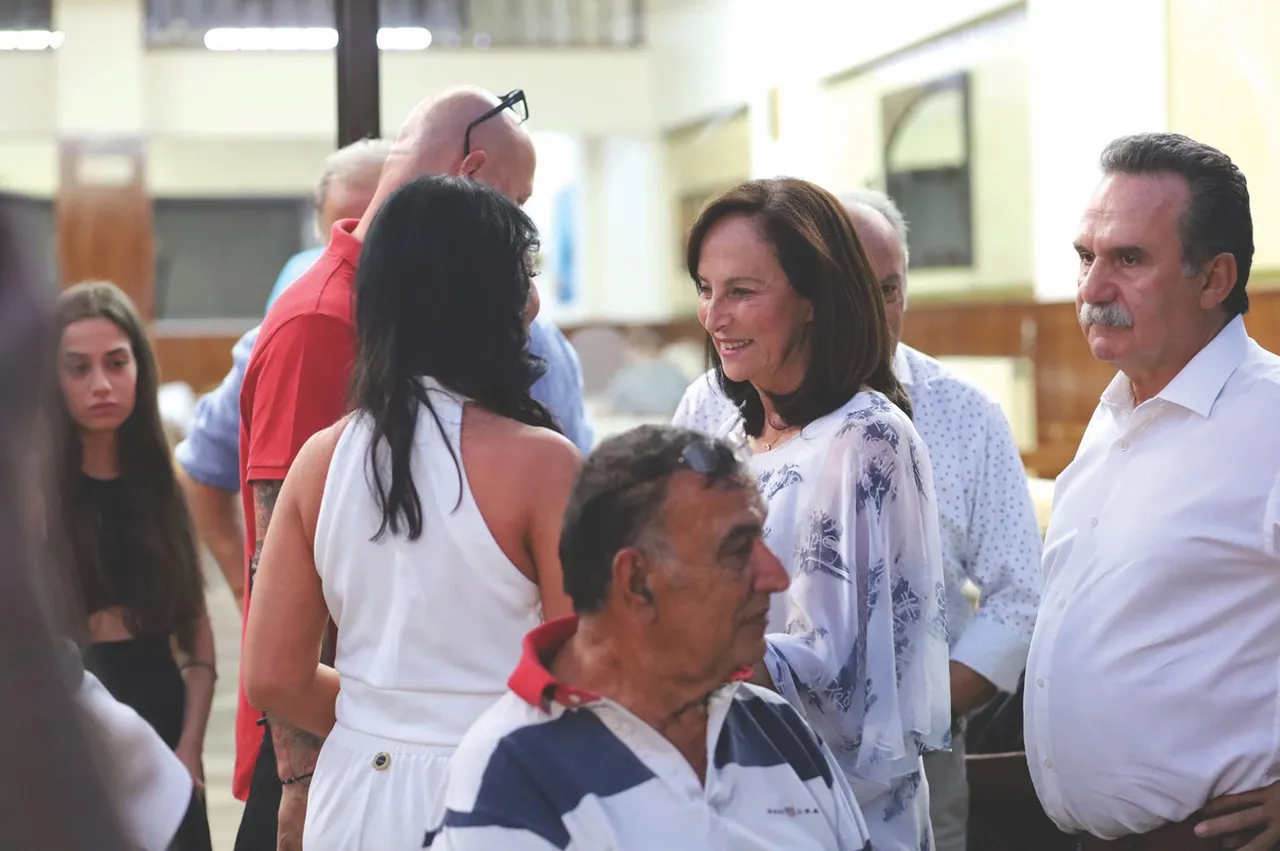 anna-diamantopoulou-greeting
